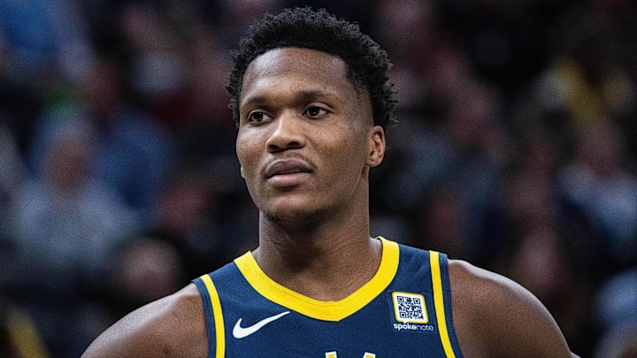 Indiana Pacers guard Bennedict Mathurin (00).