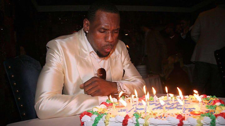 LeBron celebrated his 21st birthday with a performance by Lil’ Wayne at the House of Blues in Cleveland in 2005. 
