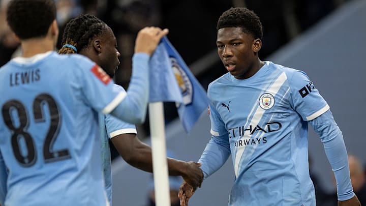 กวาร์ดิโอลาปลดปล่อยพรสวรรค์รุ่นใหม่ กองทัพเยาวชนแมนซิตี้พร้อมเปล่งประกายเมื่อเจอกับซัลฟอร์ดท่ามกลางวิกฤตการบาดเจ็บ