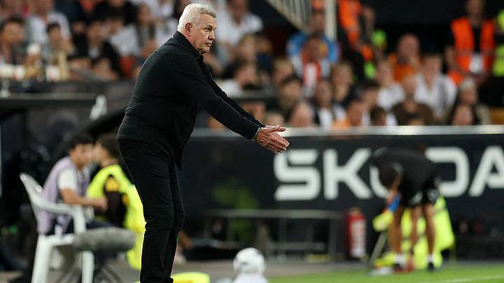 Javier Aguirre en el partido ante el Athletic Club Javier Aguirre en el partido ante el Athletic Club