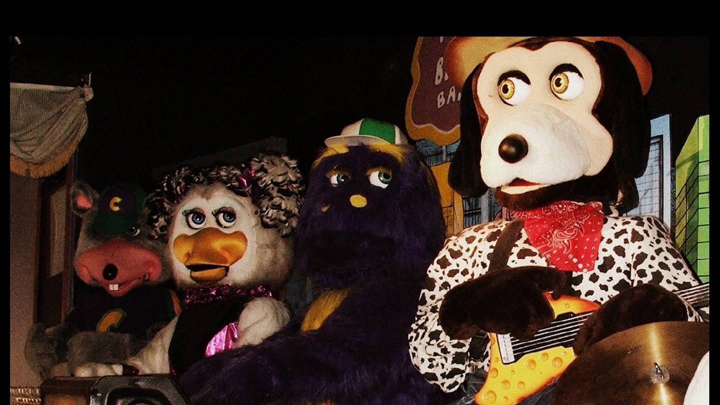 Remembering the Chuck E. Cheese and ShowBiz Pizza Robot Wars of the 1980s