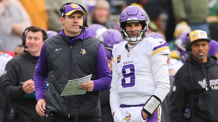 Kirk Cousins se lesionó durante el juego entre los Minnesota Vikings y los Green Bay Packers