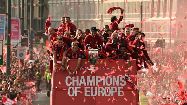 TOPSHOT-FBL-EUR-C1-ENG-LIVERPOOL-TROPHY-PARADE