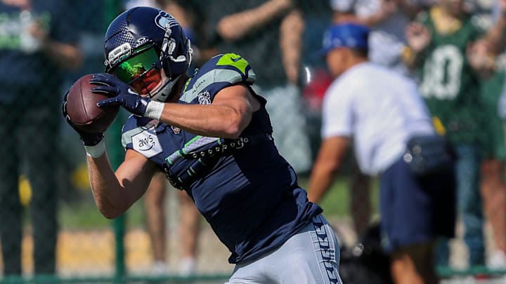 Seattle Seahawks wide receiver Cooper Kupp (10) catches a pass during a joint practice with the Green Bay Packers on Thursday, August 21, 2025, at Clarke Hinkle Field in Ashwaubenon, Wis.
Tork Mason/USA TODAY NETWORK-Wisconsin