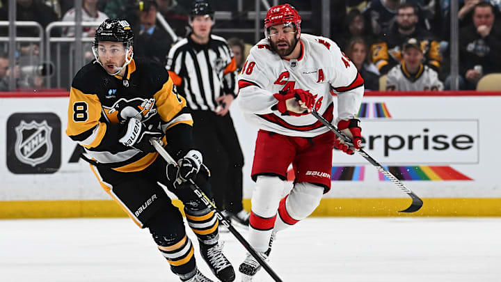 Carolina Hurricanes v Pittsburgh Penguins