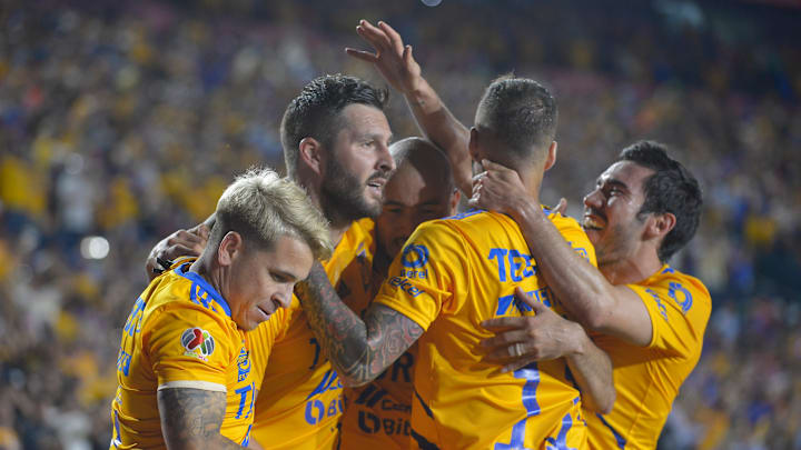 Jugadores de los Tigres UANL celebran un gol. Jugadores de los Tigres UANL celebran un gol.
