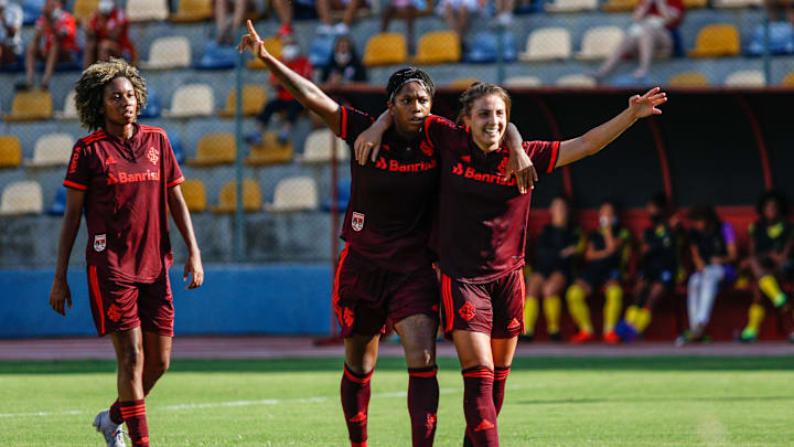 Gurias Coloradas perderam a invencibilidade na quarta rodada, mas merecem o devido destaque