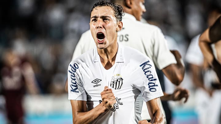 Santos segue na briga pelo título Santos segue na briga pelo título