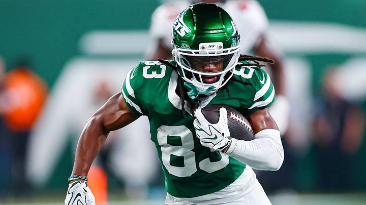 Aug 14, 2026; East Rutherford, New Jersey, USA; New York Jets wide receiver Omar Cooper Jr. (83) gains yards after catch during the first half against Tampa Bay Buccaneers at MetLife Stadium. Mandatory Credit: Vincent Carchietta-Imagn Images Aug 14, 2026; East Rutherford, New Jersey, USA; New York Jets wide receiver Omar Cooper Jr. (83) gains yards after catch during the first half against Tampa Bay Buccaneers at MetLife Stadium. Mandatory Credit: Vincent Carchietta-Imagn Images
