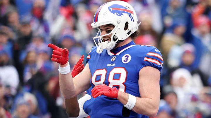 New England Patriots v Buffalo Bills