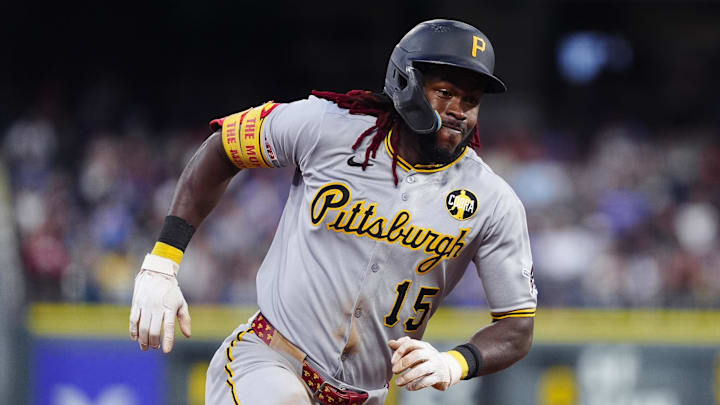 Aug 1, 2025; Denver, Colorado, USA; Pittsburgh Pirates center fielder Oneil Cruz (15) heads home to score a run in the fifth inning against the Colorado Rockies at Coors Field. Mandatory Credit: Ron Chenoy-Imagn Images