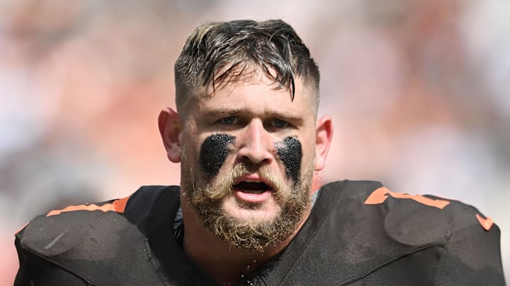 Sep 21, 2025; Cleveland, Ohio, USA; Cleveland Browns guard Wyatt Teller (77) at Huntington Bank Field. Mandatory Credit: Ken Blaze-Imagn Images Sep 21, 2025; Cleveland, Ohio, USA; Cleveland Browns guard Wyatt Teller (77) at Huntington Bank Field. Mandatory Credit: Ken Blaze-Imagn Images