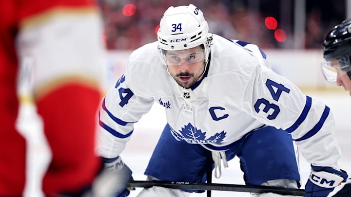 Toronto Maple Leafs captain Auston Matthews doesn't get the recognition he deserves, falling in top center rankings. 