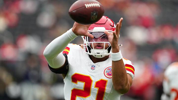 Jan 4, 2026; Paradise, Nevada, USA; Kansas City Chiefs safety Jaden Hicks (21) warms up before a game against the Las Vegas Raiders at Allegiant Stadium. Mandatory Credit: Stephen R. Sylvanie-Imagn Images Jan 4, 2026; Paradise, Nevada, USA; Kansas City Chiefs safety Jaden Hicks (21) warms up before a game against the Las Vegas Raiders at Allegiant Stadium. Mandatory Credit: Stephen R. Sylvanie-Imagn Images