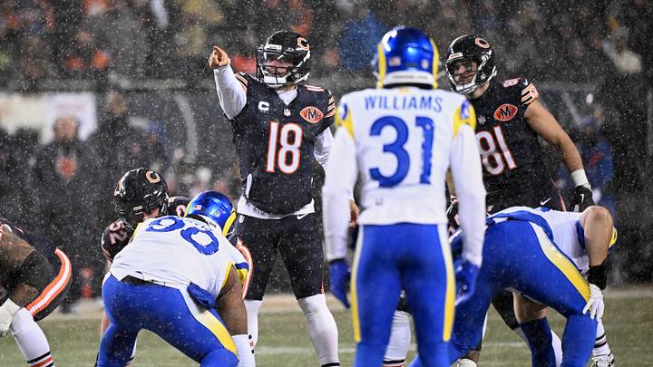 Chicago Bears QB Caleb Williams calls the snap count against the Los Angeles Rams. Mandatory Credit: Matt Marton-Imagn Images Chicago Bears QB Caleb Williams calls the snap count against the Los Angeles Rams. Mandatory Credit: Matt Marton-Imagn Images