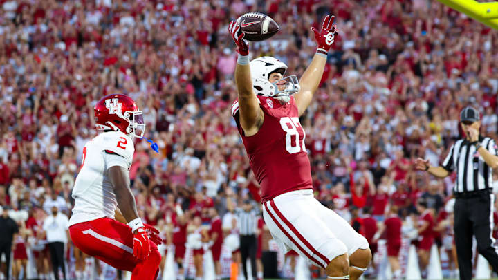Oklahoma Sooners tight end Jake Roberts Oklahoma Sooners tight end Jake Roberts