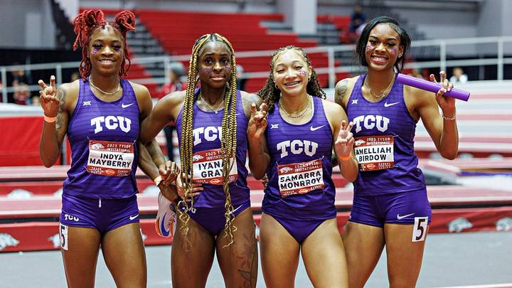 A new 4x400m school record for the Frogs. Indya Mayberry, Iyana Gray, Samarra Monrroy and Amelliah Birdow run a 3:33.27 🔥 A new 4x400m school record for the Frogs. Indya Mayberry, Iyana Gray, Samarra Monrroy and Amelliah Birdow run a 3:33.27 🔥