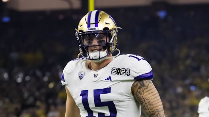 Jan 8, 2024; Houston, TX, USA; Washington Huskies edge Zach Durfee (15) against the Michigan Wolverines during the 2024 College Football Playoff national championship game at NRG Stadium.