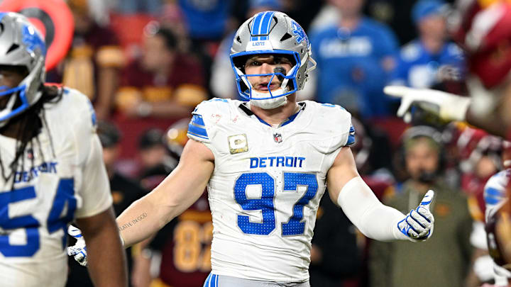 Detroit Lions v Washington Commanders - NFL 2025 Detroit Lions v Washington Commanders - NFL 2025