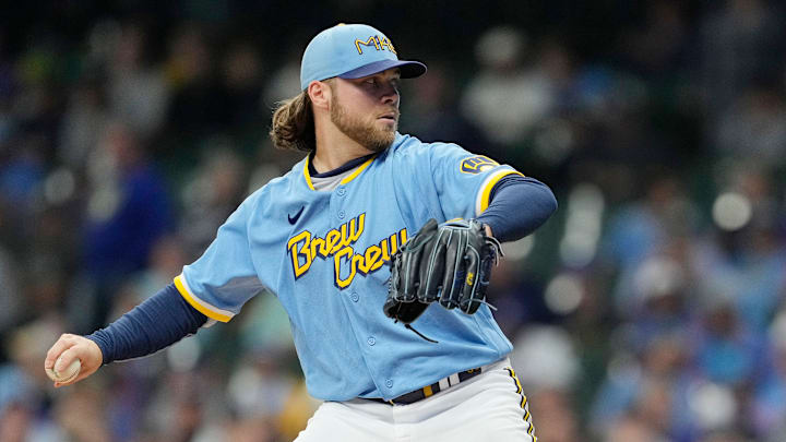 Milwaukee podría buscar un cambio por Corbin Burnes a Nueva York