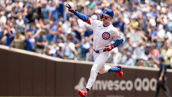 Chicago Cubs star Pete Crow-Armstrong stole the show with a bold fashion choice while meeting Sammy Sosa.