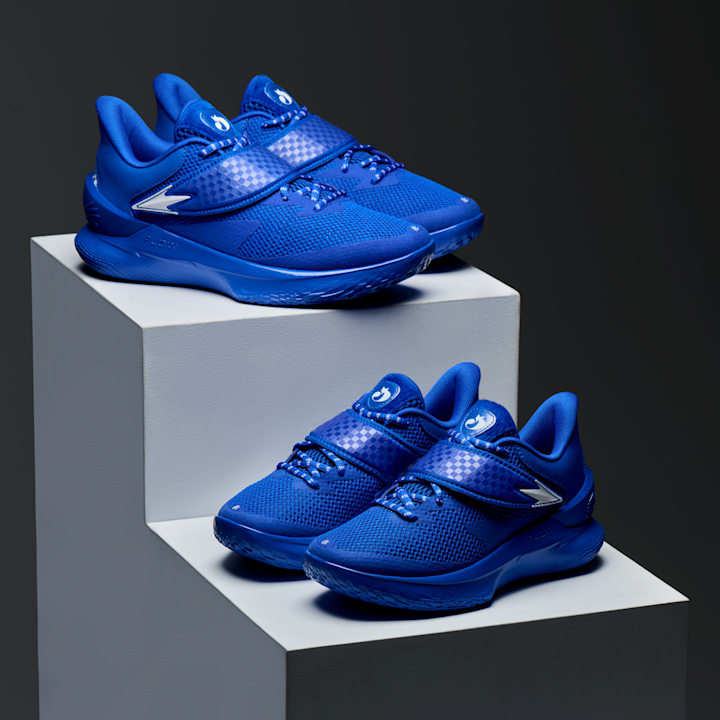 De'Aaron Fox celebrates Kentucky Wildcats with 