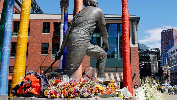 Jun 24, 2024; San Francisco, California, USA; A tribute to Willie Mays at Willie Mays plaza before the game between the San Francisco Giants and the Chicago Cubs at Oracle Park. Mandatory Credit: Sergio Estrada-Imagn Images