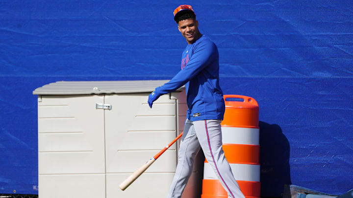 Feb 16, 2025; Port St. Lucie, FL, USA; New York Mets outfielder Juan Soto (22) walks out to batting practice on his first day of spring training with the Mets. Mandatory Credit: Jim Rassol-Imagn Images Feb 16, 2025; Port St. Lucie, FL, USA; New York Mets outfielder Juan Soto (22) walks out to batting practice on his first day of spring training with the Mets. Mandatory Credit: Jim Rassol-Imagn Images
