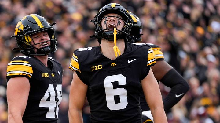 Iowa Hawkeyes defensive back Zach Lutmer (6) reacts during a football game against the Minnesota Golden Gophers Oct. 25, 2025 at Kinnick Stadium in Iowa City, Iowa. Iowa Hawkeyes defensive back Zach Lutmer (6) reacts during a football game against the Minnesota Golden Gophers Oct. 25, 2025 at Kinnick Stadium in Iowa City, Iowa.