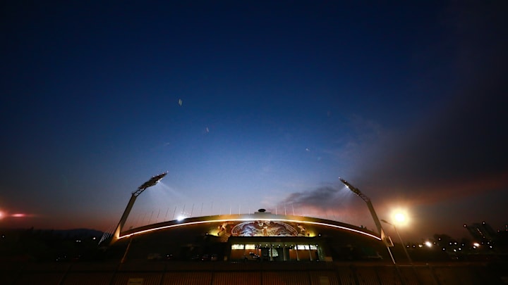 What a beautiful futbol stadium for the big game.
