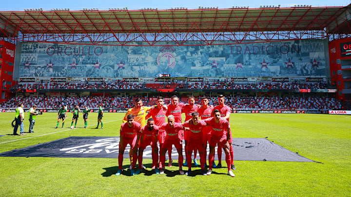 Jugadores del Toluca previo a un juego ante Atlas. Jugadores del Toluca previo a un juego ante Atlas.