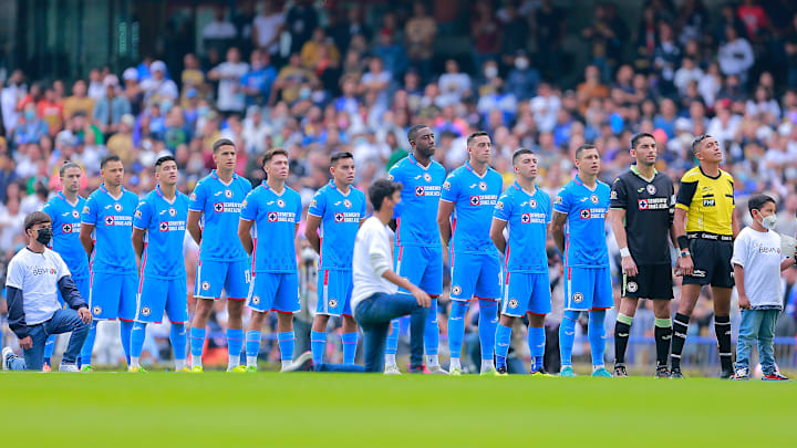 Jugadores de Cruz Azul previo al partido ante los Pumas UNAM.