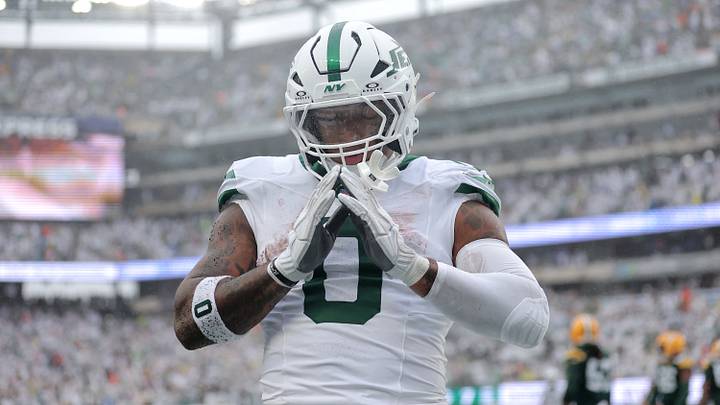 New York Jets running back Braelon Allen (0) celebrates scoring a touchdown during the second quarter against the Green Bay Packers at MetLife Stadium. Mandatory Credit: Brad Penner-Imagn Images New York Jets running back Braelon Allen (0) celebrates scoring a touchdown during the second quarter against the Green Bay Packers at MetLife Stadium. Mandatory Credit: Brad Penner-Imagn Images