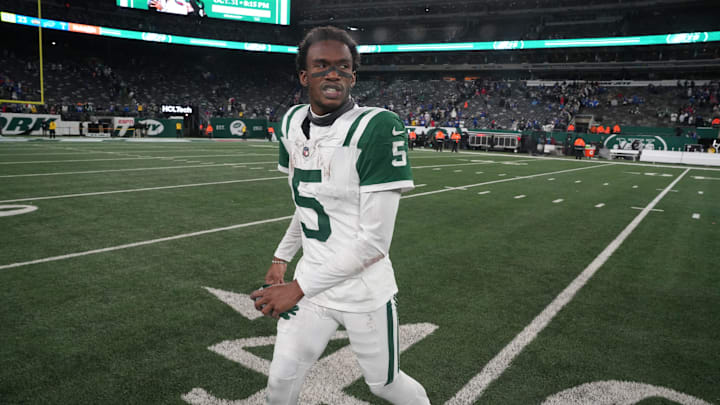East Rutherford, NJ -- October 14, 2024 -- Garrett Wilson of the Jets leaves the field at the end of the game. The Buffalo Bills came to MetLife Stadium to play the NY Jets. The Jets played their first game under new interim head coach Jeff Ulbrich.