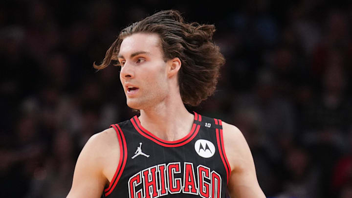 Mar 19, 2025; Phoenix, Arizona, USA; Chicago Bulls guard Josh Giddey (3) dribbles against the Phoenix Suns during the first half at PHX Aena. Mandatory Credit: Joe Camporeale-Imagn Images