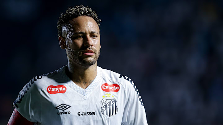 Neymar deve ir a campo contra o Juventude em Caxias do Sul Neymar deve ir a campo contra o Juventude em Caxias do Sul