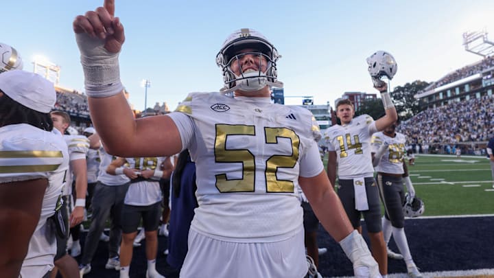 The Gators have a Yellow Jackets transfer's attention