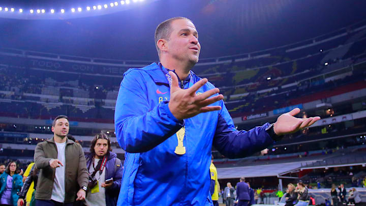 André Jardine habría definido a su lateral izquierdo titular