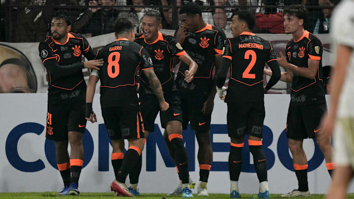 Corinthians não vencia há nove jogos