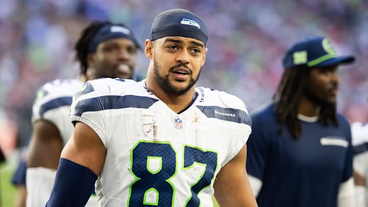 Dec 8, 2024; Glendale, Arizona, USA; Seattle Seahawks tight end Noah Fant (87) against the Arizona Cardinals at State Farm Stadium. Mandatory Credit: Mark J. Rebilas-Imagn Images