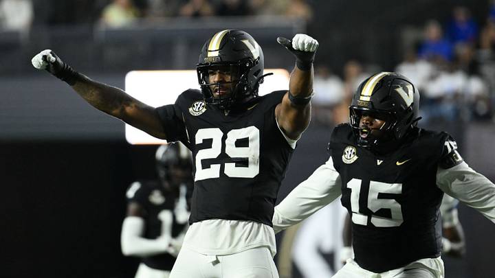 Sep 20, 2025; Nashville, Tennessee, USA; Vanderbilt Commodores edge Miles Capers (29) celebrates his sack of Georgia State Panthers safety D-Icey Hopkins (4) during the second half at FirstBank Stadium. Mandatory Credit: Steve Roberts-Imagn Images Sep 20, 2025; Nashville, Tennessee, USA; Vanderbilt Commodores edge Miles Capers (29) celebrates his sack of Georgia State Panthers safety D-Icey Hopkins (4) during the second half at FirstBank Stadium. Mandatory Credit: Steve Roberts-Imagn Images