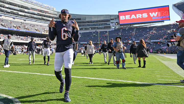 Kyler Gordon leaves the field Sunday after an eighth straight homefield win for Chicago.