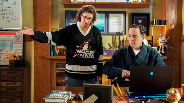 “Funeral” and “Memoir” – YOUNG SHELDON ends its seven-year run with a must-see two-episode series finale. Jim Parsons and Mayim Bialik reprise their roles as Sheldon Cooper and Amy Farrah Fowler in an unforgettable hour of television, on the series finale of YOUNG SHELDON, Thursday, May 16 (8:00-8:30 PM, ET/PT and 8:30-9:00 PM, ET/PT) on the CBS Television Network, and streaming on Paramount+ (live and on-demand for Paramount+ with SHOWTIME subscribers, or on-demand for Paramount+ Essential