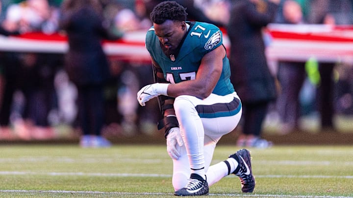  Philadelphia Eagles linebacker Nakobe Dean (17) before action against the Pittsburgh Steelers at Lincoln Financial Field.
