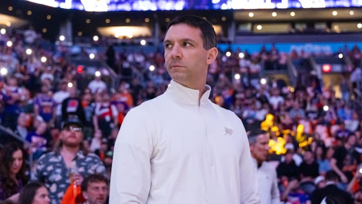 Apr 27, 2026; Phoenix, Arizona, USA; Oklahoma City Thunder head coach Mark Daigneault against the Phoenix Suns during game four of the first round of the 2026 NBA Playoffs at Mortgage Matchup Center. Mandatory Credit: Mark J. Rebilas-Imagn Images