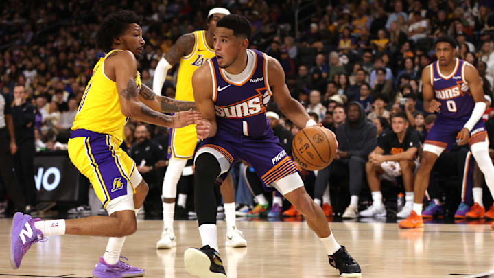 Phoenix Suns v Los Angeles Lakers