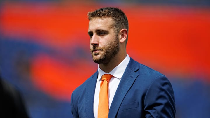 Florida Gators tight end Hayden Hansen (89) walks on the field during Gator Walk before a game against the Texas Longhorns on Oct. 4, 2025 at Ben Hill Griffin Stadium.