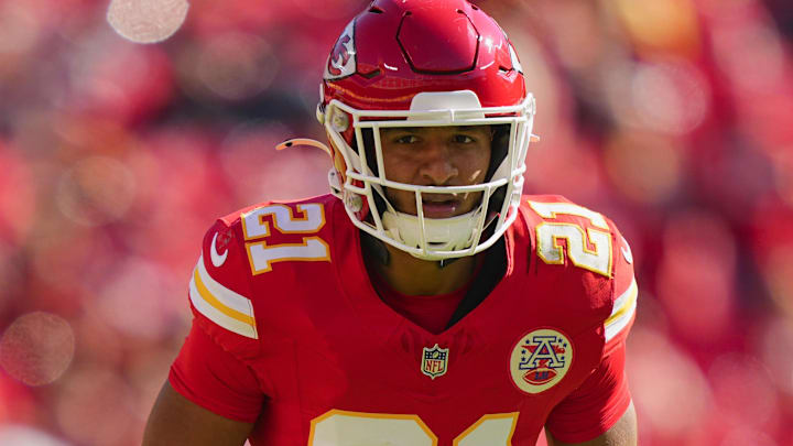 Oct 19, 2025; Kansas City, Missouri, USA; Kansas City Chiefs safety Jaden Hicks (21) defends during the second half against the Las Vegas Raiders at GEHA Field at Arrowhead Stadium.
