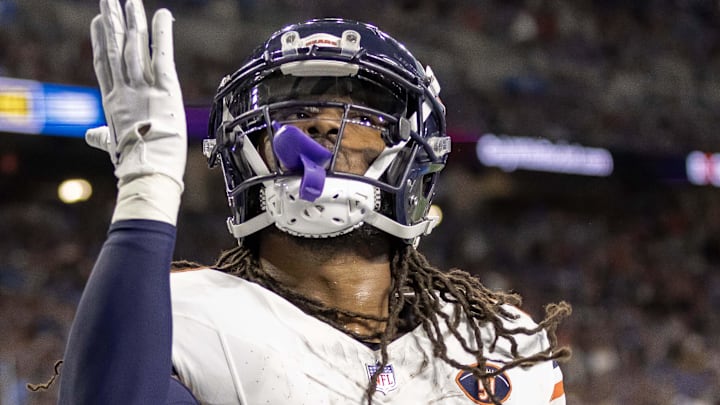 Nov 19, 2023; Detroit, Michigan, USA; Chicago Bears running back D'Onta Foreman (21) runs with the