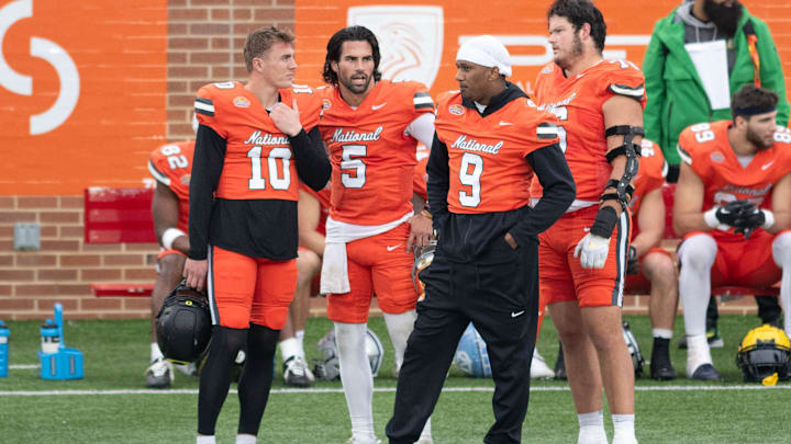 Former Oregon QB Bo Nix (10), Notre Dame QB SamHartman, and Washington QB Michael Penix Jr.(9) chat